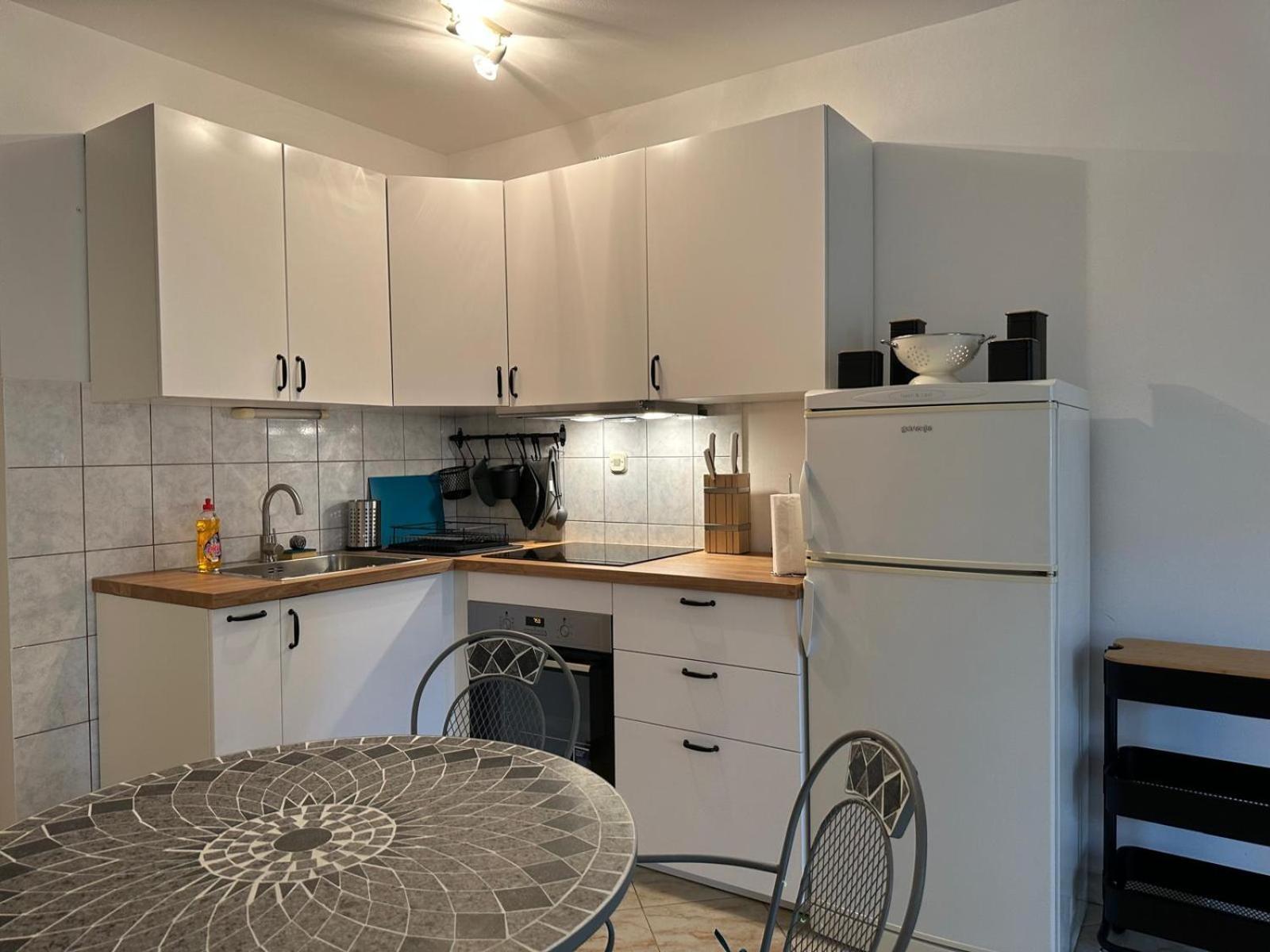 Apartments Eti Bol Luaran gambar